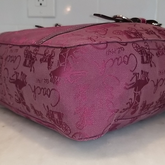Coach Chelsea Horse & Carriage Convertible Bag - Picture 10 of 16